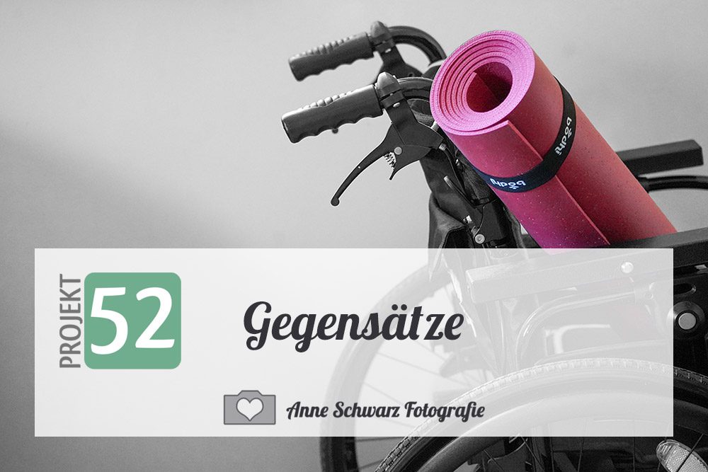 Projekt 52 - Gegensätze - Rollstuhl und Yogamatte